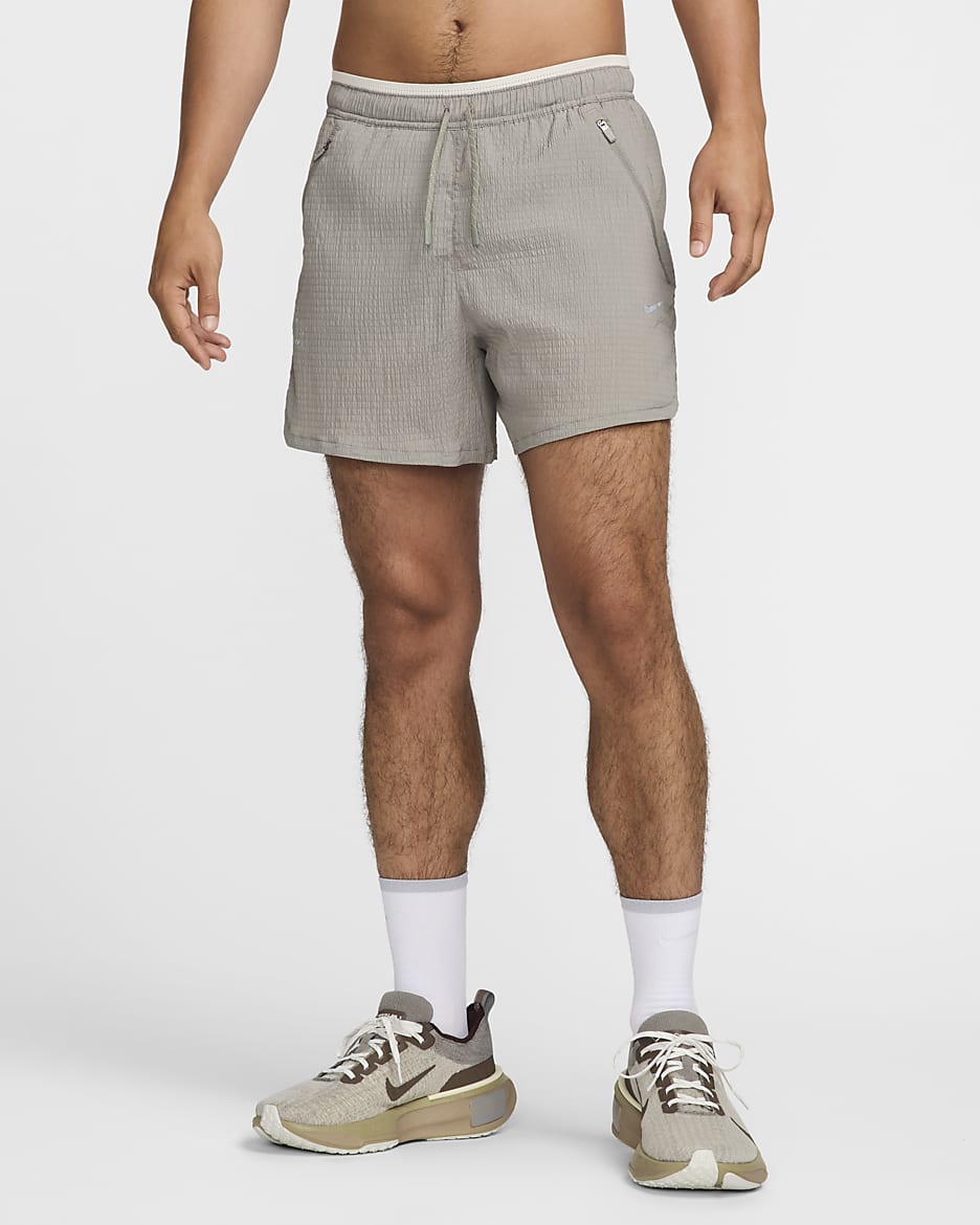 Light gray nike shorts on sale